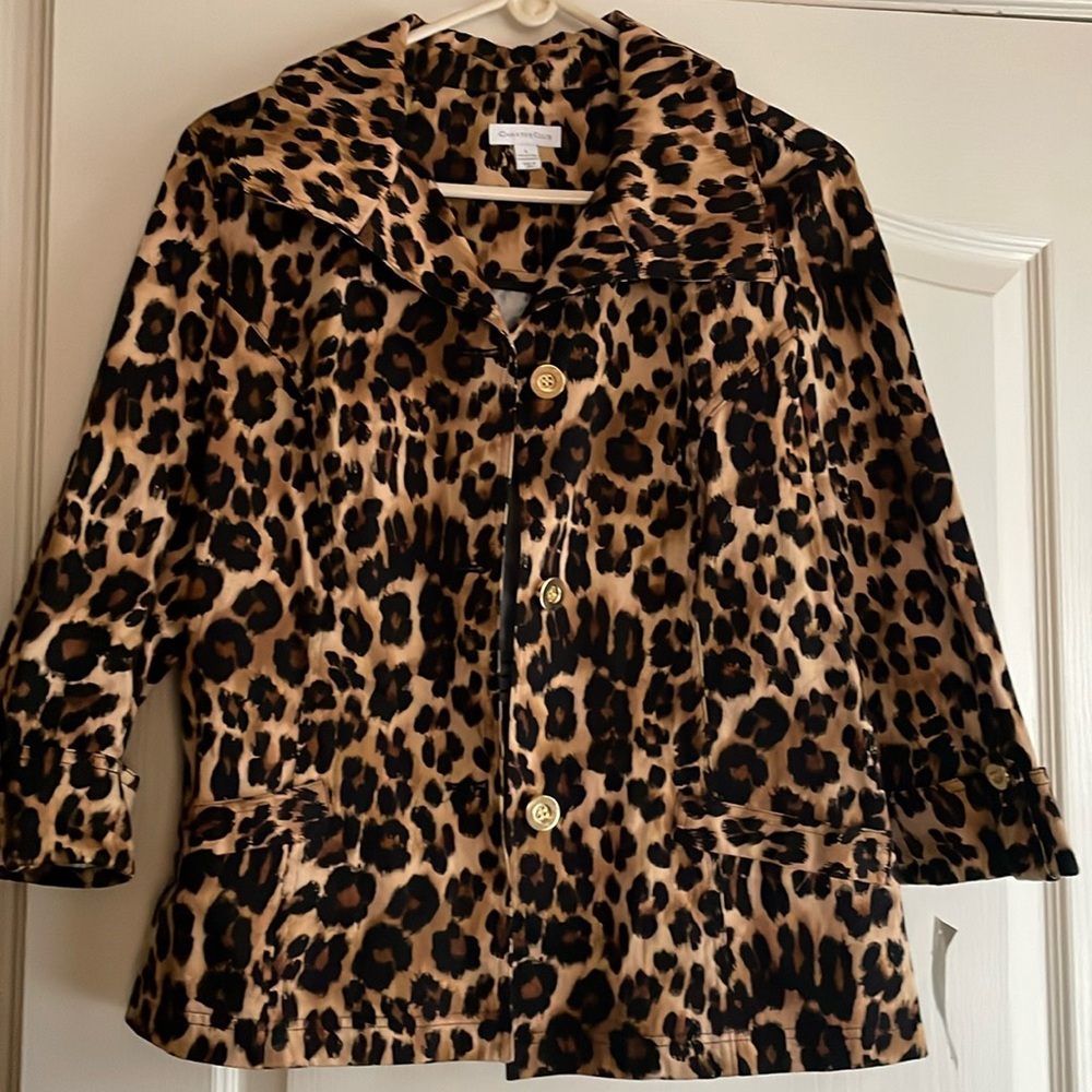 Button front animal print jacket.
Pit to pit approximately 20” Length 24”